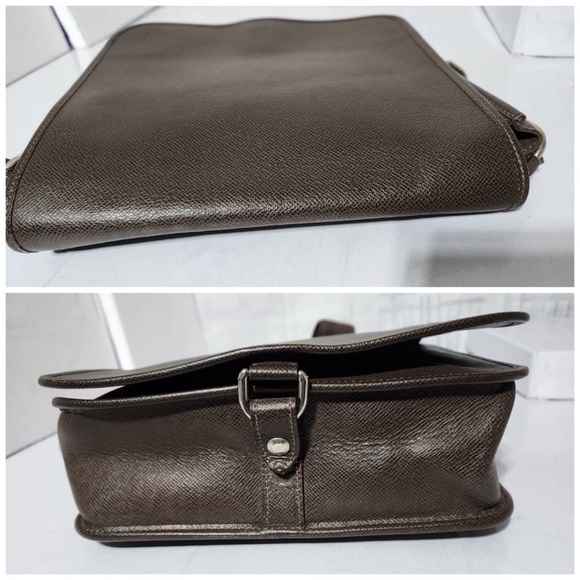 Authentic Louis Vuitton Taiga Leather Roman PM Bag Brown - Picture 7 of 15